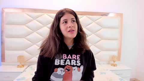 Sweetie Mia online show from January 2025 06:21:01 PM