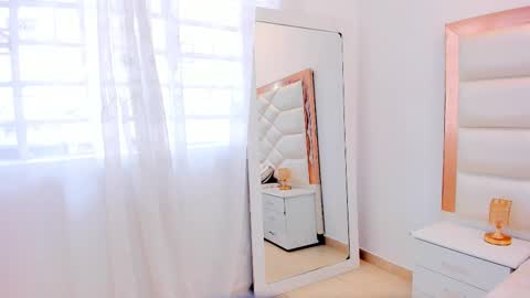 Sweetie Mia online show from February 2025 03:51:02 PM