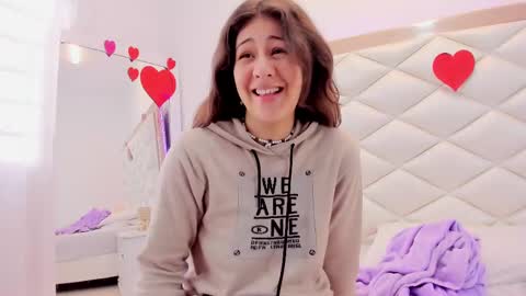 Sweetie Mia online show from February 2025 06:40:01 PM