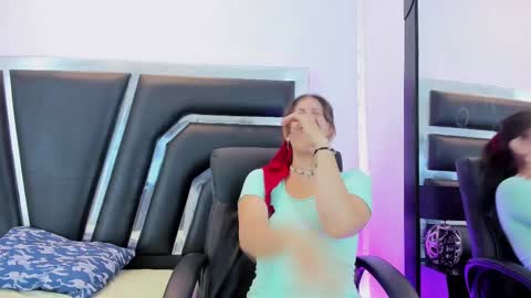 Sweetie Mia online show from February 2025 09:43:01 PM