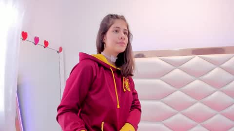 Sweetie Mia online show from February 2025 06:58:02 PM