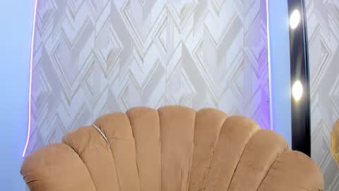 Mia Quevedo online show from February 2025 09:10:01 PM