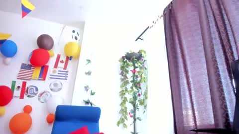 Snapshot of miarobertsmilf chatting on July 2026 10:04:01 PM Mia Milf online show from July 2026 10:04:01 PM