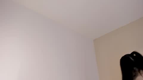 Snapshot of miaroberttss chatting on May 2026 06:30:01 AM Mia online show from May 2026 06:30:01 AM