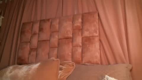 miasaandovaal 22 online show from December 2025 08:15:01 PM