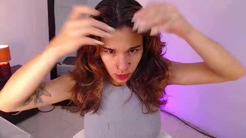 miascarlet_16 online show from January 2026 01:27:02 PM