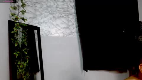 Snapshot of miasexy_latin chatting on December 2025 07:45:02 AM miasexy_latin online show from December 2025 07:45:02 AM