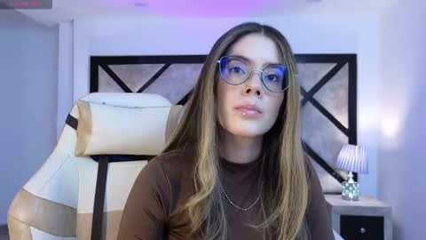 Mia online show from March 2026 08:02:01 PM