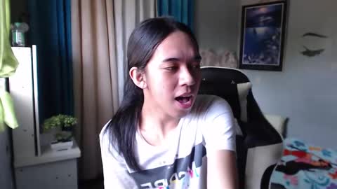 Mia online show from December 2024 05:01:01 AM