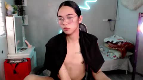 Mia online show from March 2026 07:36:01 AM