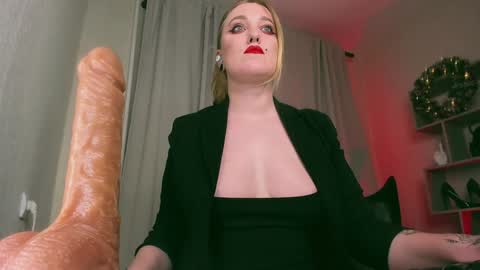 Lana online show from December 2024 06:34:02 PM