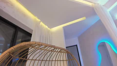 Mia online show from February 2025 03:18:02 AM