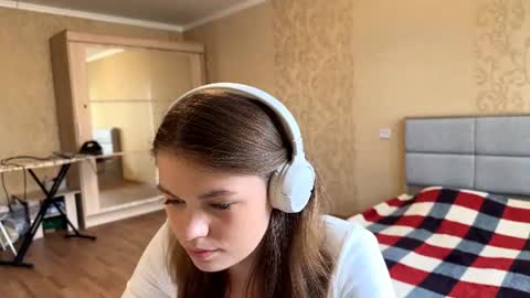 Snapshot of micademaline chatting on July 2026 10:11:01 AM Mia online show from July 2026 10:11:01 AM