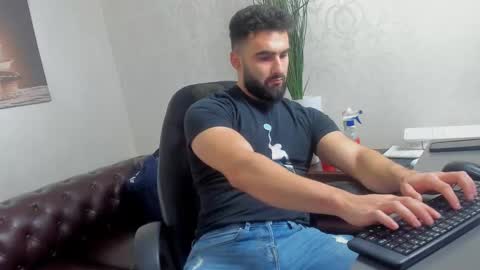 MicahLane online show from October 2025 05:33:02 AM