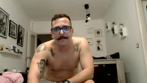 Snapshot of mich6921 chatting on June 2026 01:06:02 AM MILO MIAMI online show from June 2026 01:06:02 AM