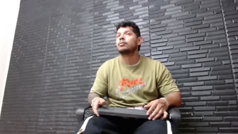 Michael Daviss online show from February 2025 02:26:01 PM