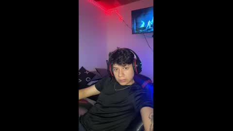 michael independent model  online show from January 2025 08:21:01 PM