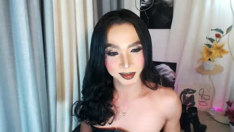 Snapshot of michaelagoddess chatting on May 2026 04:37:02 PM michaelagoddess online show from May 2026 04:37:02 PM