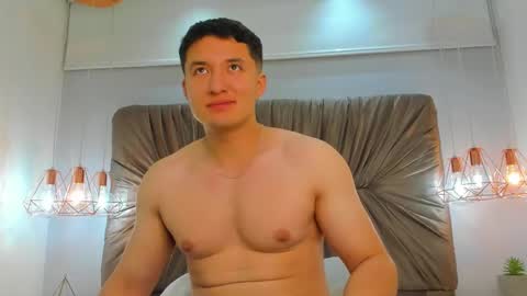 MichaelConnor  online show from December 2024 01:45:02 PM