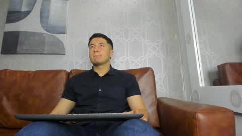 MichaelConnor  online show from January 2025 11:46:01 AM