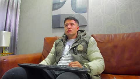 MichaelConnor  online show from January 2025 12:27:02 PM