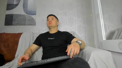 MichaelConnor  online show from January 2025 11:47:02 AM