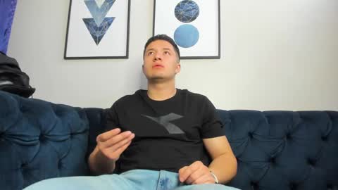 MichaelConnor  online show from January 2025 12:29:01 PM