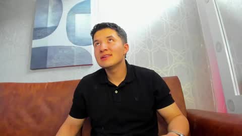 MichaelConnor  online show from February 2025 01:30:01 PM