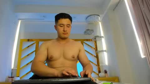 MichaelConnor  online show from February 2025 06:02:01 PM