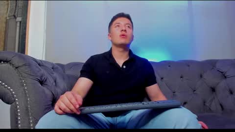 MichaelConnor  online show from February 2025 12:16:01 PM