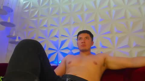 MichaelConnor  online show from February 2025 09:26:02 PM