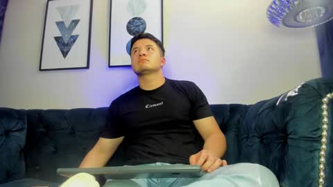 MichaelConnor  online show from February 2025 06:47:02 PM