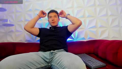 MichaelConnor  online show from February 2025 12:17:02 PM