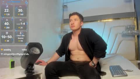 MichaelConnor  online show from February 2025 05:29:02 PM