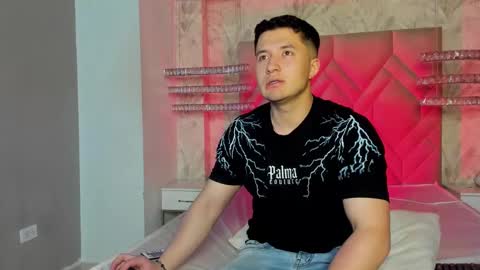 MichaelConnor  online show from February 2025 12:02:02 PM