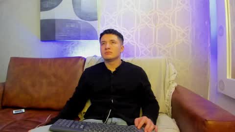 MichaelConnor  online show from March 2025 12:45:01 PM