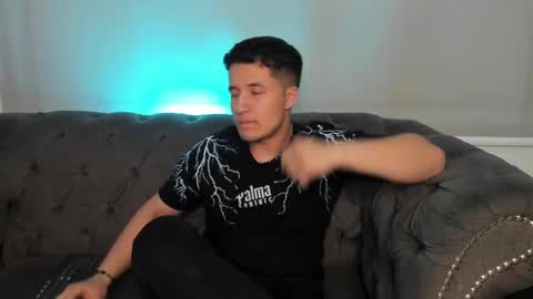 MichaelConnor  online show from March 2025 04:24:02 PM