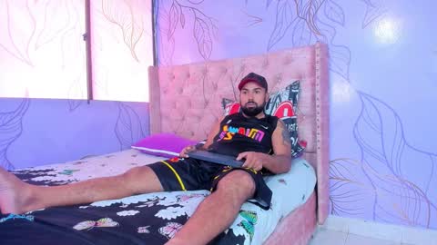 Snapshot of michaell_twink chatting on January 2025 12:30:02 PM Michaell online show from January 2025 12:30:02 PM