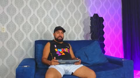 Snapshot of michaell_twink chatting on January 2025 01:22:01 AM Michaell online show from January 2025 01:22:01 AM