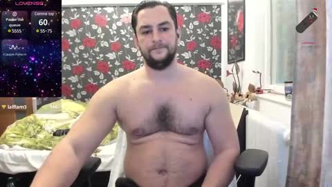 Snapshot of michaelragnar90 chatting on January 2025 01:04:02 PM michaelragnar90 online show from January 2025 01:04:02 PM