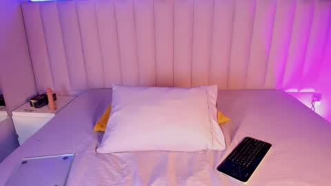 Snapshot of michbrunnette chatting on May 2026 03:45:02 AM michbrunnette online show from May 2026 03:45:02 AM
