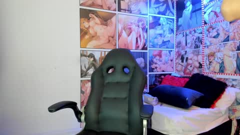 michel_lopez18 online show from February 2025 10:57:01 AM