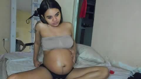 michell_smiths online show from May 2026 06:22:02 AM