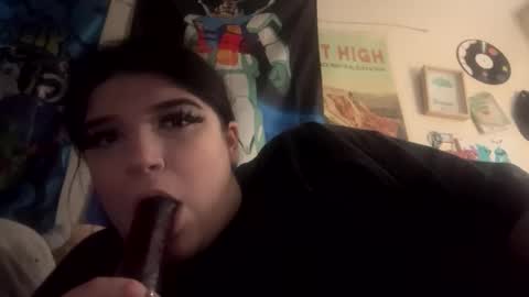 Snapshot of michelle533609 chatting on November 2025 08:47:02 PM michelle533609 online show from November 2025 08:47:02 PM