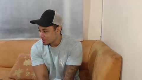 michelle_allen0104 online show from January 2025 12:01:01 PM