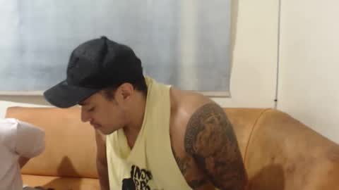 michelle_allen0104 online show from September 2025 04:23:01 AM