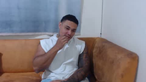 michelle_allen0104 online show from October 2025 02:04:02 AM