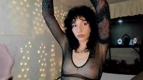Michelle Ramirez online show from November 2025 04:49:01 AM