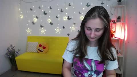 Snapshot of michellee11 chatting on May 2026 01:38:02 PM Michel online show from May 2026 01:38:02 PM