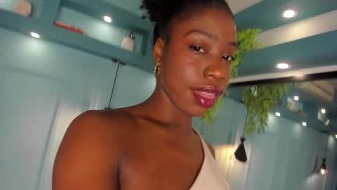 michellepose online show from November 2025 12:39:02 PM